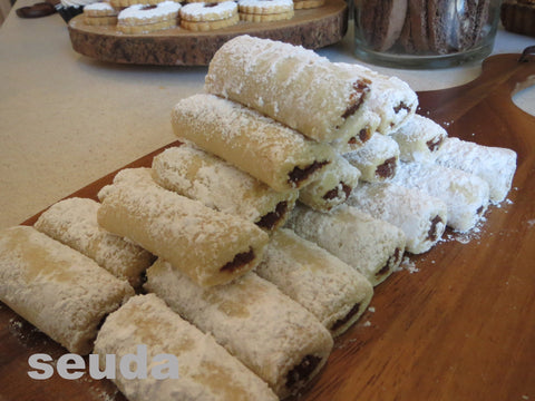 Mazza (Platter) Purim Box: $25 - 17 pcs. (Approx.)